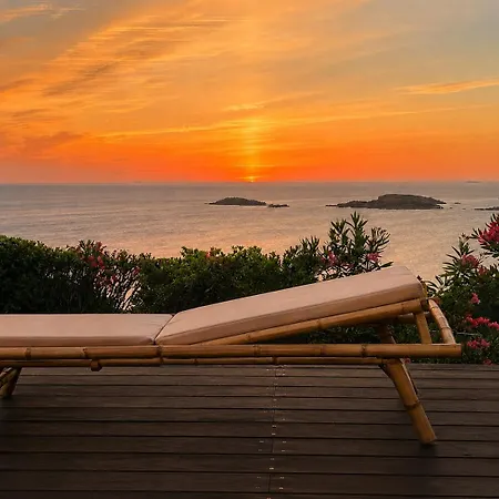 Feriehus Big Pevero Sea View House 6 Two Bedrooms *